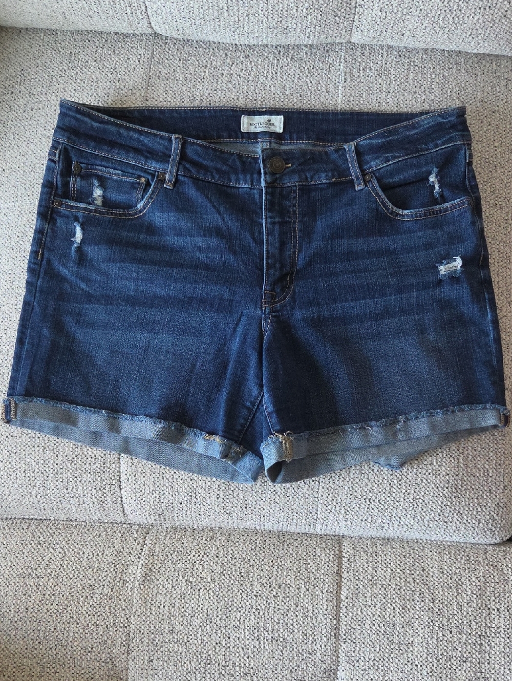 Bootlegger Dark Wash Denim Roll-Cuff Women's Shorts